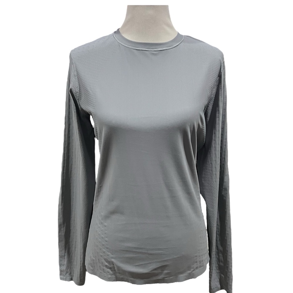 Lululemon Women's Gray Long Sleeve Athletic Shirt